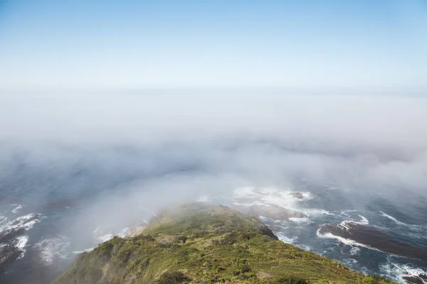 Uma Vista Hipnotizante Uma Bela Paisagem Nublada Oceano Big Sur — Fotografia de Stock