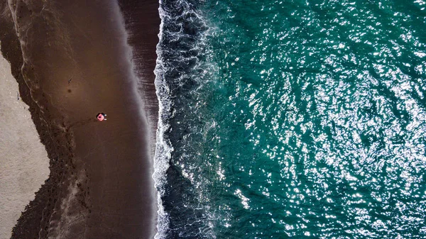 Повітряний Знімок Пляжу Бірюзовою Водою Яскравий Ранок — стокове фото