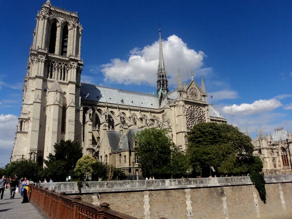 Gyönyörű Kilátás Notre Dame Katolikus Katedrális Alatt Kék Párizs Franciaország — Stock Fotó