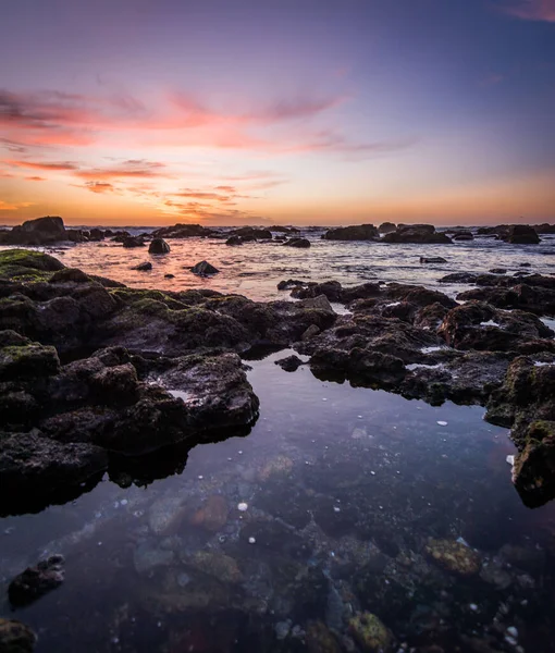 해안선 근처에 석양이 아름다운 — 스톡 사진