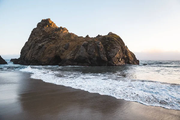 Een Betoverend Uitzicht Pfeiffer Beach Big Sur Californië — Stockfoto
