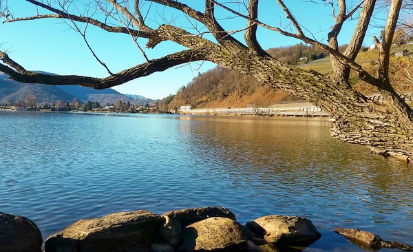 Krásný Záběr Jezera Lugano Slunečného Dne — Stock fotografie
