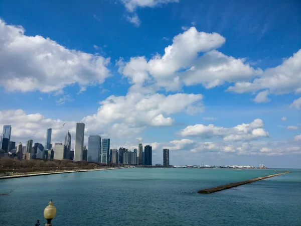 Een Gelukzalig Shot Van Skyline Van Prachtig Chicago Overdag — Stockfoto