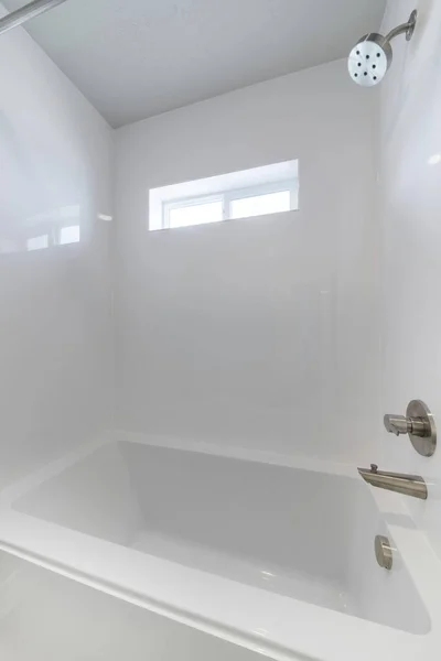 2021 욕조가 욕실의 현대식 — 스톡 사진
