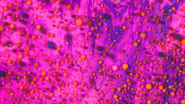Widok Góry Kolorowe Żywe Skały Fioletowym Tle Tapet Banerów — Zdjęcie stockowe