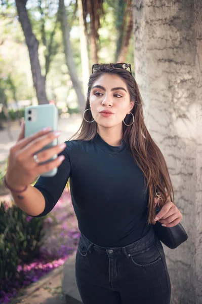 Attractive Mexican Woman Taking Selfie Phone Nature — 스톡 사진