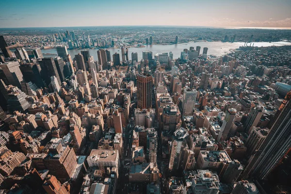 Stadsbild New York City Solljuset Och Blå Himmel Usa — Stockfoto