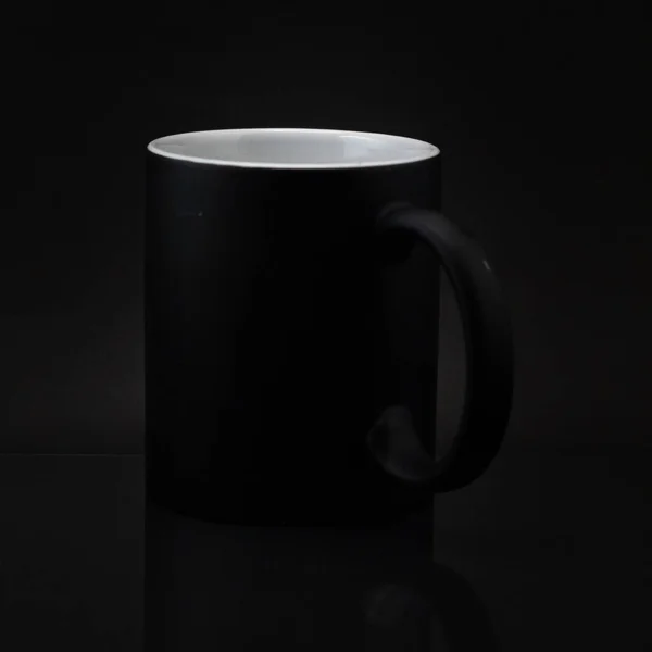 Close Black Empty Ceramic Mug Isolated — Stock Photo, Image