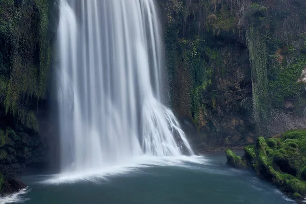 Agua Pintoresca Cae Exposición Prolongada Parque Histórico Del Jardín Del — Foto de Stock