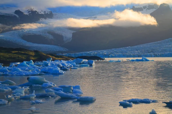 冰岛的Jokulsarlon冰川泻湖 — 图库照片