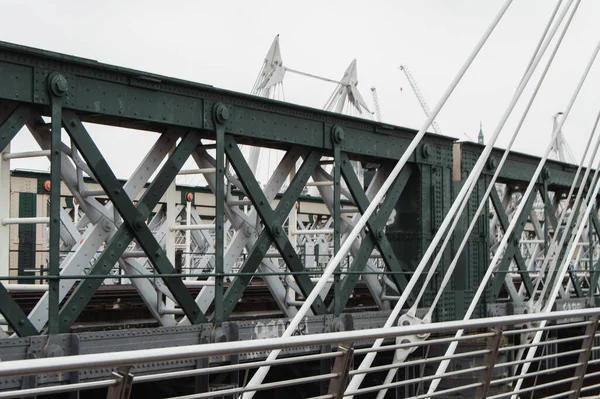 Tiro Horizontal Uma Ponte Treliça — Fotografia de Stock