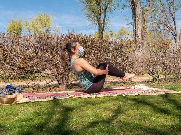 Spanish Brunette Female Practicing Yoga Park Sunny Day — стоковое фото