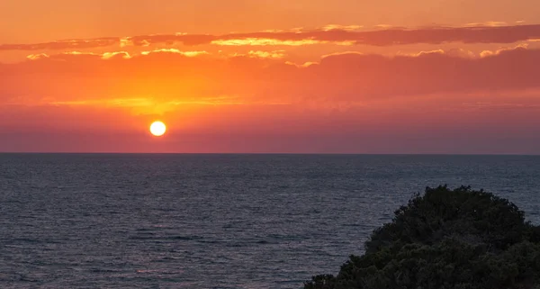 Una Hermosa Puesta Sol Naranja Roche Cove Conil Frontera España —  Fotos de Stock