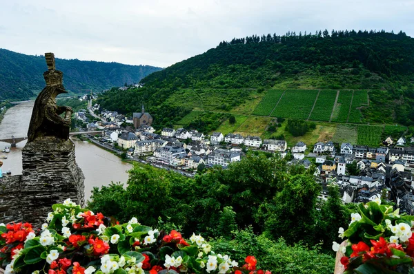 Uma Vista Hipnotizante Cidade Vinícola Cochem Mosel River Alemanha — Fotografia de Stock