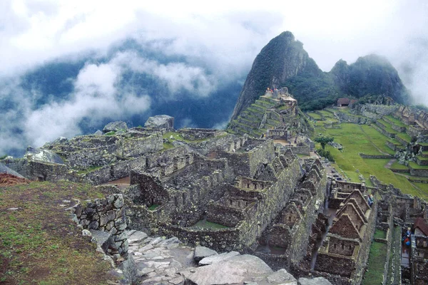 Peru Daki Dağları Ndaki Machu Picchu Manzaralı Tarihi Yer — Stok fotoğraf