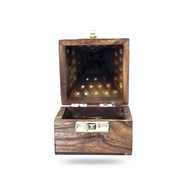 Detailní Záběr Staré Dřevěné Krabice Izolované Bílém Pozadí — Stock fotografie