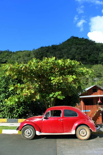 Vertical Shot Red Vintage Car Parked House Oxapampa Peru — Stock Photo, Image