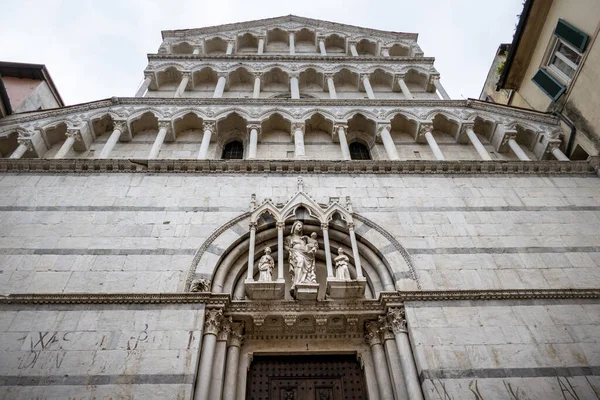 Tiro Ângulo Baixo San Michele Borgo Pisa Itália — Fotografia de Stock