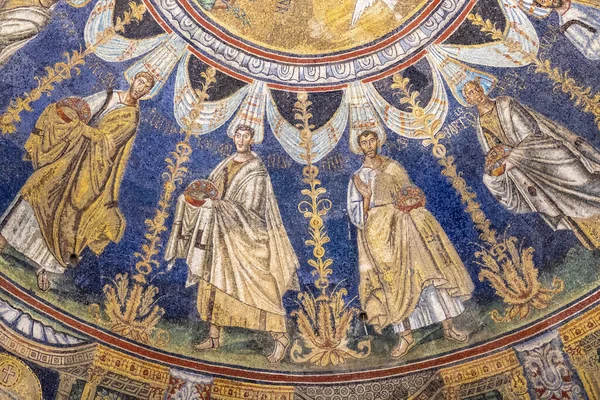 Låg Vinkel Bild Mosaiker Taket Neonian Baptistery Ravenna — Stockfoto
