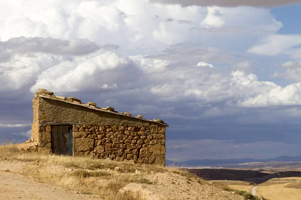 Une Vue Panoramique Une Vieille Maison Pierre Sommet Une Colline — Photo