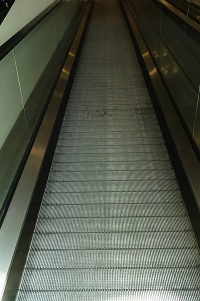 Una Moderna Pasarela Móvil Centro Comercial Bucarest Rumania —  Fotos de Stock