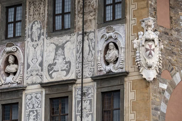 Une Belle Vue Des Sculptures Sur Mur Palazzo Della Carovana — Photo