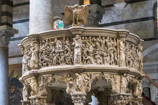 Ένα Κοντινό Πλάνο Του Pisa Duomo Pulpit Μια Εκκλησία Στην — Φωτογραφία Αρχείου