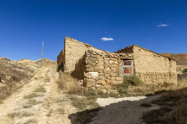 Une Vue Panoramique Maisons Aux Murs Rocheux Vides Sous Fond — Photo