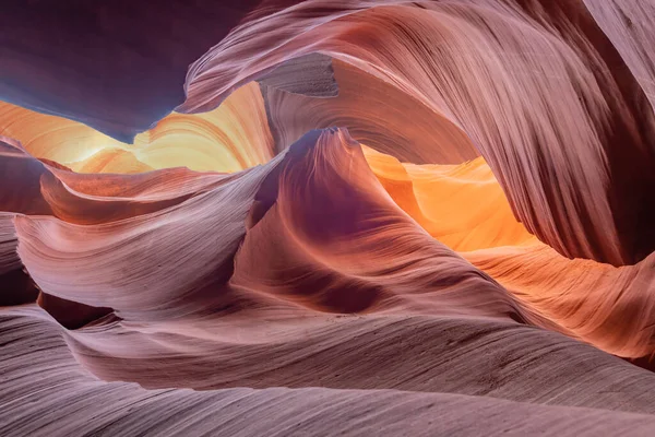 Een Prachtig Uitzicht Binnenkant Van Grot Met Direct Zonlicht Muren — Stockfoto