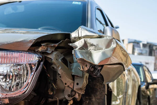 Carro Danificado Detalhe Rrushed Metal Plástico Após Acidente Trânsito — Fotografia de Stock