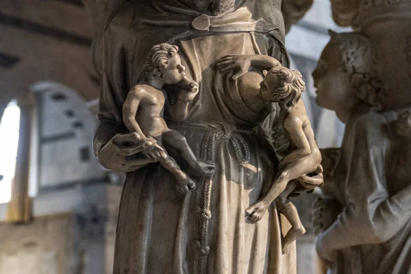 Una Escultura Lactancia Materna Pisa Toscana Italia —  Fotos de Stock