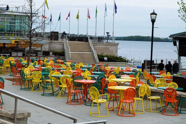 View Cozy Outdoor Waterside Cafe Colorful Tables Chairs — Photo