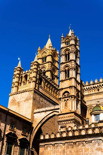 Mavi Gökyüzüne Karşı Palermo Katedrali — Stok fotoğraf