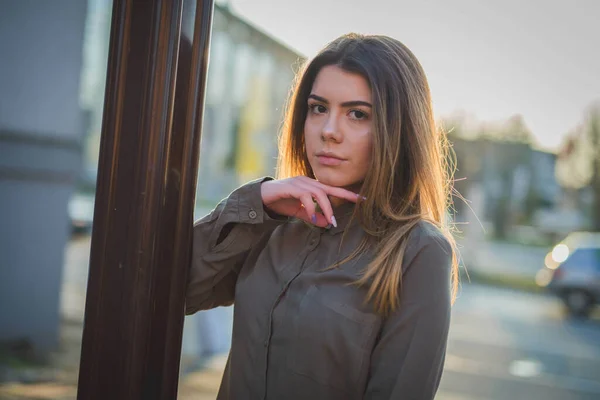 Een Oppervlakkige Focus Van Een Volwassen Vrouw Een Shirt Met — Stockfoto