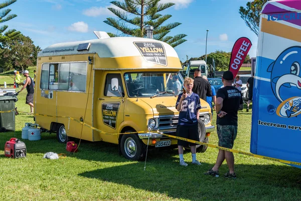 Auckland New Zealand Απρ 2021 Άποψη Του Μικρού Κίτρινου Φορτηγού — Φωτογραφία Αρχείου