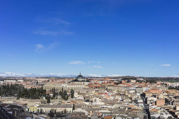 Uma Vista Panorâmica Antiga Cidade Toledo Espanha Sobre Fundo Azul — Fotografia de Stock