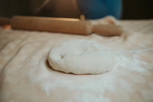 Gros Plan Une Personne Faisant Pâte — Photo