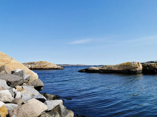 Красивый Снимок Скального Берега Скальных Образований Море — стоковое фото