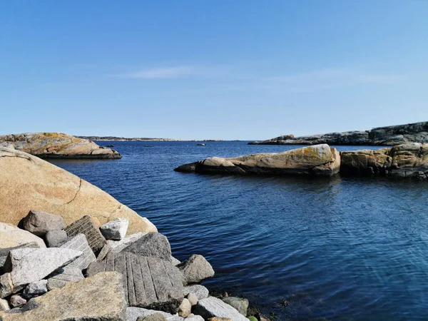 Vacker Bild Stenig Strand Och Klippformationer Havet — Stockfoto