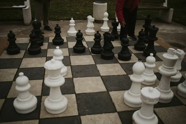 Красивый Вид Гигантскую Шахматную Партию Улице — стоковое фото