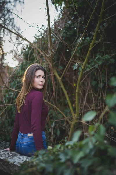 Shallow Focus Pretty Young Woman Purple Mock Neck Sweater Posing — ストック写真