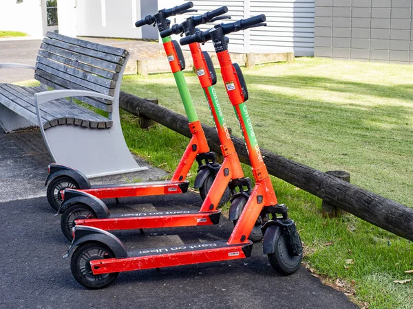 Auckland Nueva Zelanda 2021 Vista Tres Scooters Eléctricos Alquiler Cal —  Fotos de Stock