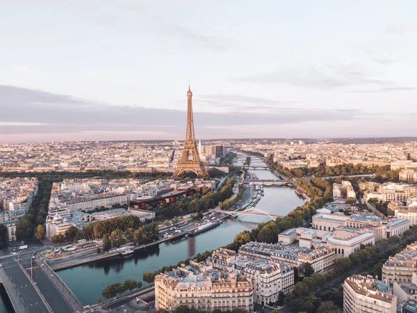 Krásná Scenérie Města Effiel Tower Paříži Francie Pod Zataženou Oblohou — Stock fotografie