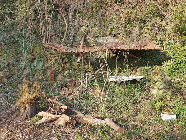 Weathered Abandoned Roof Hut Woods Monte Beigua Park — Stock Photo, Image