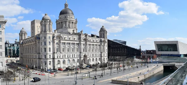 Liverpool Reino Unido Abr 2021 Panorama Piscina Hígado Frente Agua — Foto de Stock
