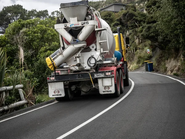 Auckland Nueva Zelanda Abr 2021 Vista Pista Hormigonera Carretera Rural —  Fotos de Stock