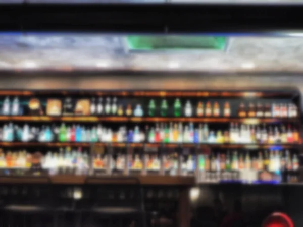 Una Imagen Borrosa Bar Mostrando Mostradores Llenos Varias Bebidas Sillas —  Fotos de Stock