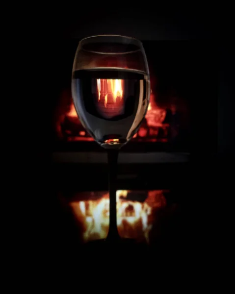 Une Soirée Confortable Avec Verre Vin Près Cheminée — Photo