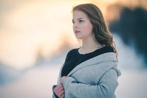 Attractive Bosnian Caucasian Young Woman Wearing Gray Coat Blurry Winter — Stock Photo, Image