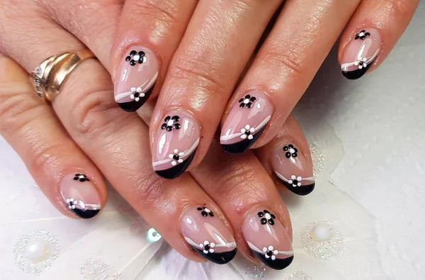 Zbliżenie Manicure Żelowy Namalowany Paznokciach — Zdjęcie stockowe